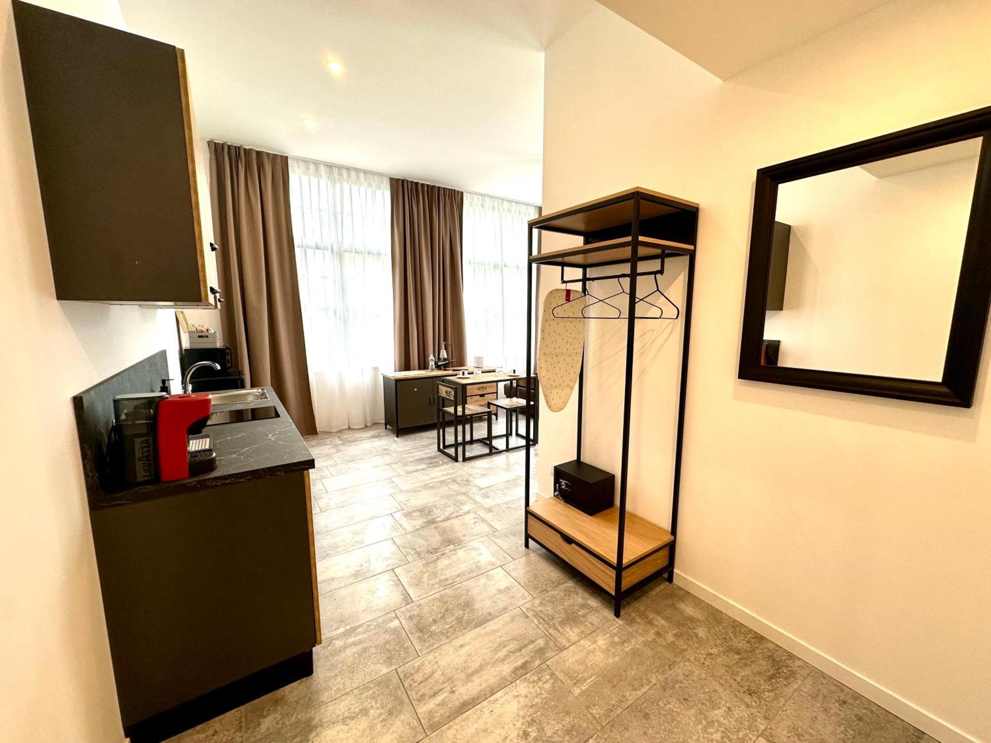Living Como-rooms&parking Affittacamere *